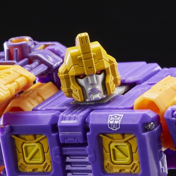 New Images Wfc Holo Mirage Astrotrain Spinster Crosshairs Aragon Impactor  (21 of 22)